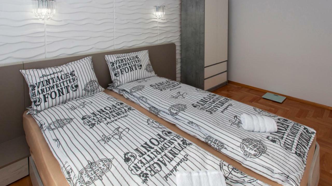 Apartment Diamond Center Gabrovo Esterno foto