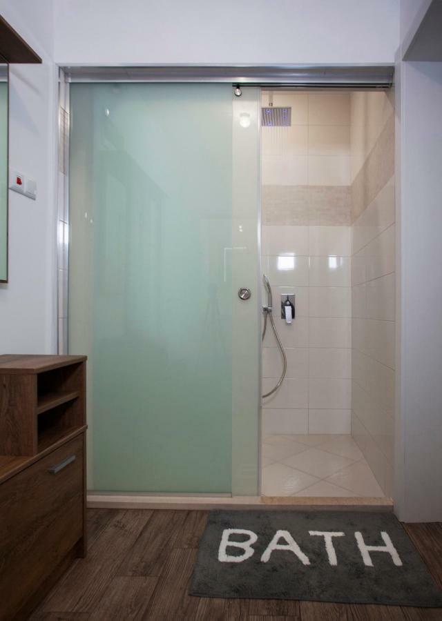 Apartment Diamond Center Gabrovo Esterno foto